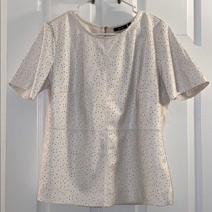 LIKE NEW🤩 Leather white short-sleeve top